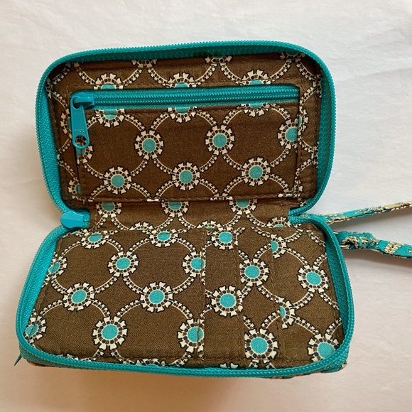 RETIRED. 2011 PATTERN. Totally Turq Vera Bradley Wrist Wallet - Picture 3 of 5